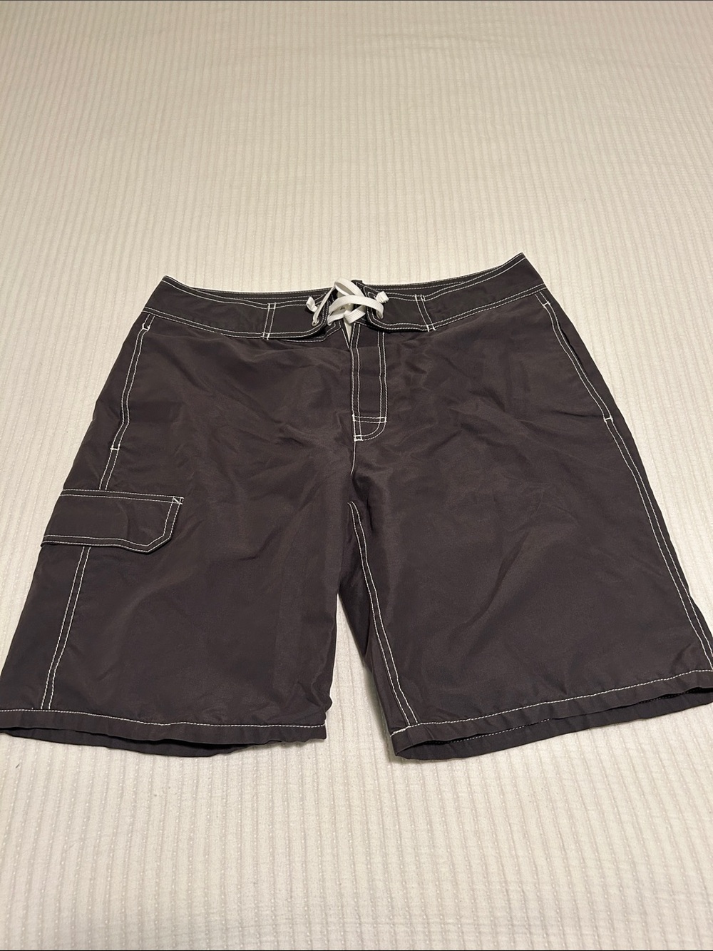 Men's Gap Black Large Swim Trunks with Contrast Stitching